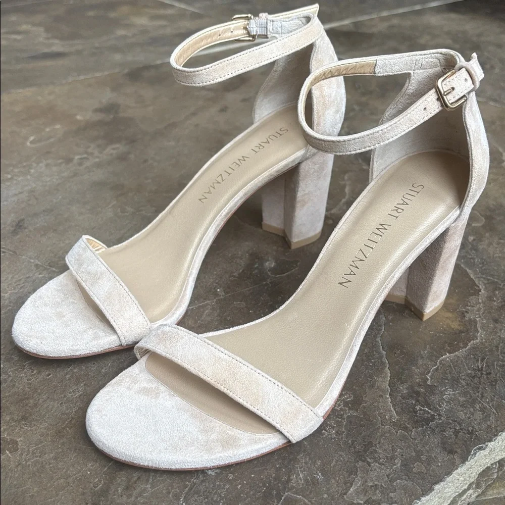 Stuart Weitzman Nearlynude Heel - Picture 2 of 13